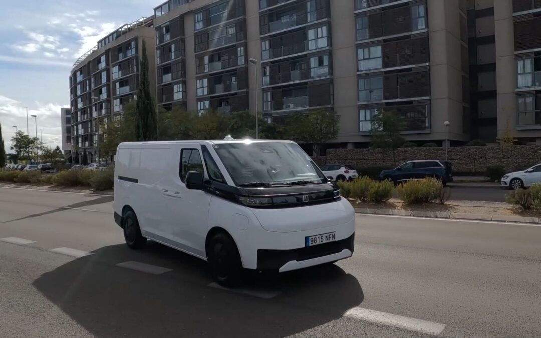 AMH amplía su alianza con Farizon (Grupo Geely) e incorpora las furgonetas eléctricas de Farizon a su oferta en España